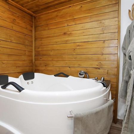Chambre D'Hotes Des Loyes Jaillans Eksteriør billede
